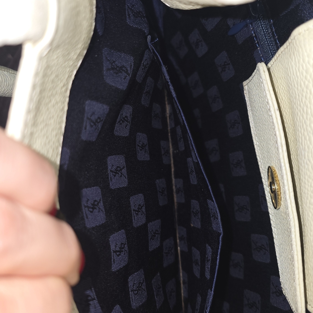 Yves Saint Laurent Cream Leather Women's Bag - Picture 7 of 16